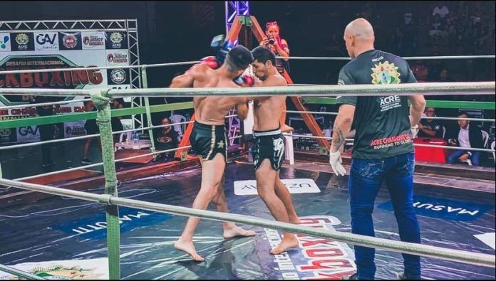 En México, atleta de MMA representa a Acre y participa en la pelea