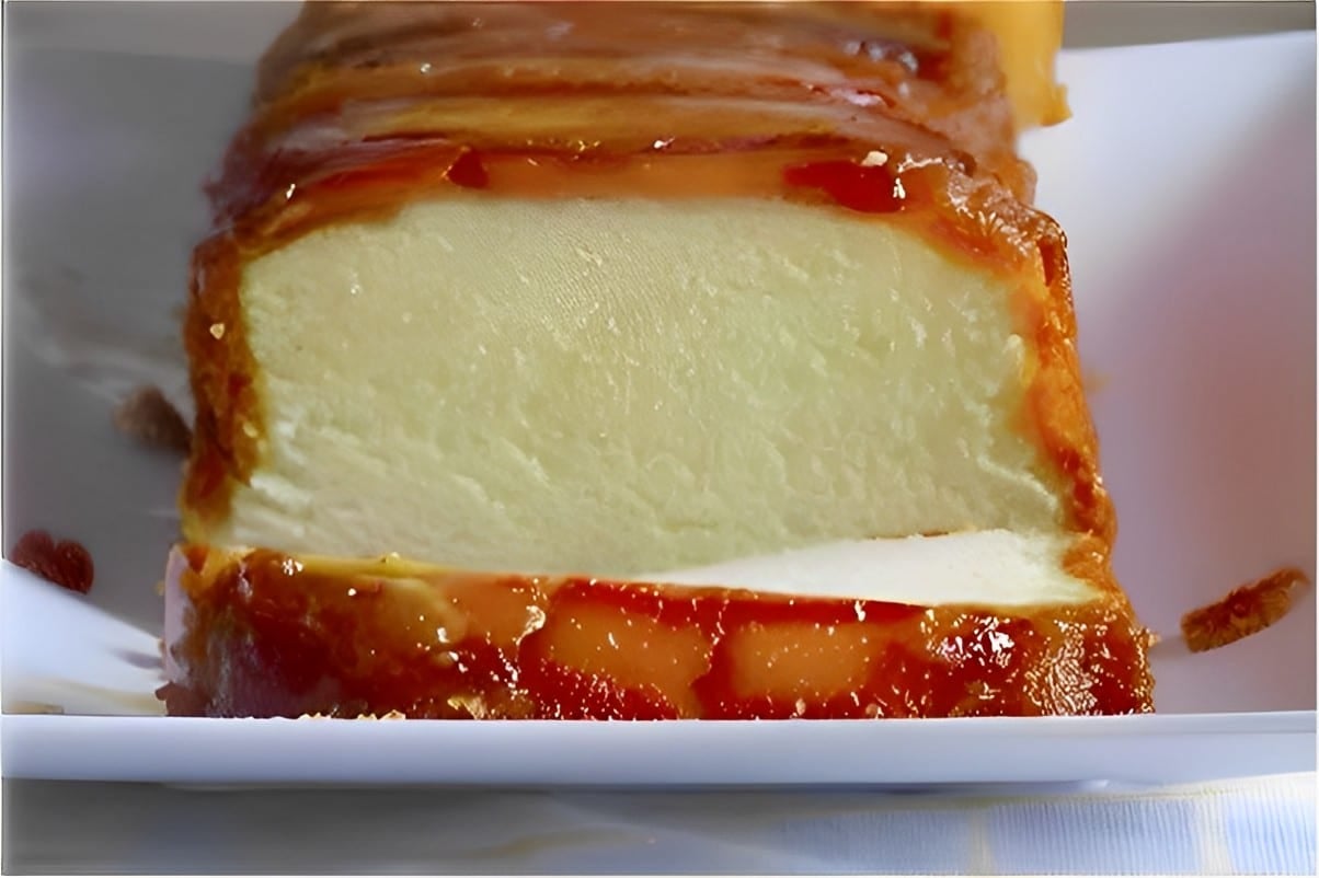 Bolo de banana caramelizada