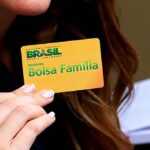 BENEFICIÁRIOS DO BOLSA FAMÍLIA PODEM RECEBER ATÉ R$ 900 POR MÊS; SAIBA COMO