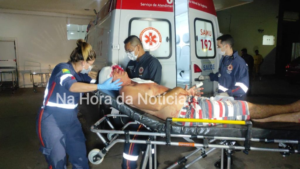 Homem discute e esfaqueia vizinho no rosto durante aniversário em Rio Branco