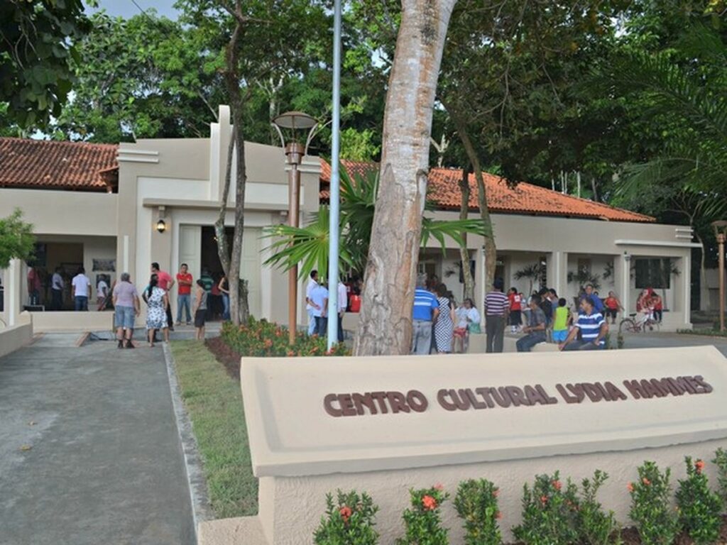 Presidente da FGB diz ter tido cuidado com transferência de atividades do Lydia Hammes, profissionais negam