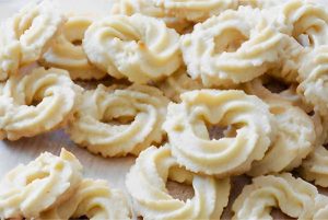 Biscoitinho amanteigado com apenas 3 ingredientes uma delícia perfeito para o lanche ou café