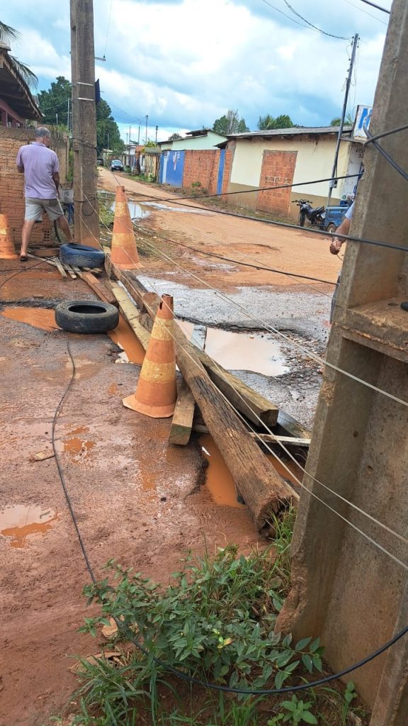 Moradores fecham Ramal da Judia: “Só vamos sair quando nos derem uma resposta”