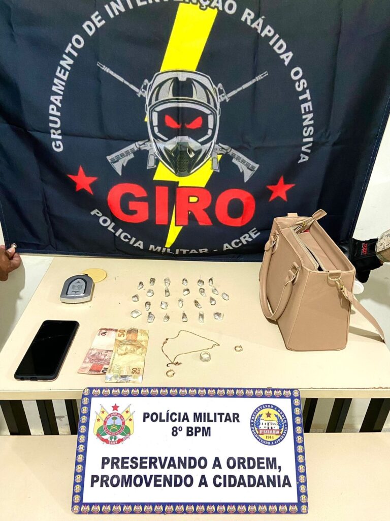 No interior do Estado, PM prende mulher por tráfico de drogas e recupera motocicleta roubada