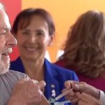 Campanha nacional de vacinação: Lula é vacinado por Alckmin