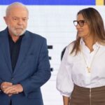 Lula promete lei que iguala salários de homens e mulheres Lula promete lei que iguala salários de homens e mulheres