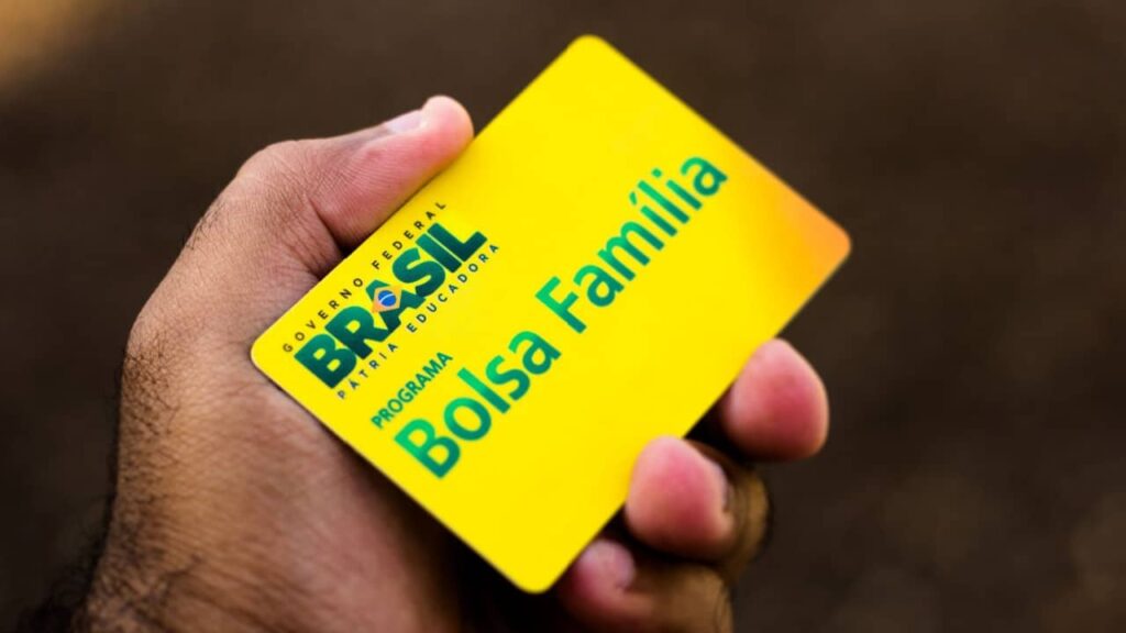 BOLSA FAMÍLIA: Valor é reajustado beneficiando um novo grupo nesta quinta-feira (16)