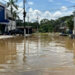 Igarapé São Francisco registra vazante e moradores começam a voltar para casa Igarapé São Francisco registra vazante e moradores começam a voltar para casa