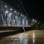 Enchente: tronco se choca contra ponte no interior do Acre e quebra tubulação Enchente: tronco se choca contra ponte no interior do Acre e quebra tubulação
