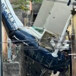URGENTE: Avião cai em bairro de Belo Horizonte e vítimas são resgatadas; FOTOS