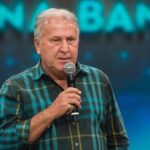 Zico rompe silêncio após vazamento de foto com garota de programa