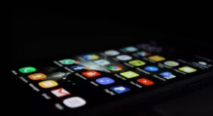 5 apps que você deveria deletar do seu celular hoje para a sua segurança