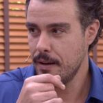 Galã cai em pegadinha em programa da Globo: 'Infarto ao vivo' Galã cai em pegadinha em programa da Globo: 'Infarto ao vivo'