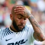 Em novo depoimento, Daniel Alves admite penetração com consentimento Em novo depoimento, Daniel Alves admite penetração com consentimento