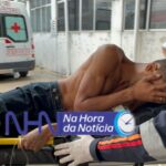 Homem é baleado por criminosos em moto na frente da própria casa em Rio Branco Homem é baleado por criminosos em moto na frente da própria casa em Rio Branco