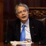 Presidente do Equador dissolve Parlamento e convoca novas eleições