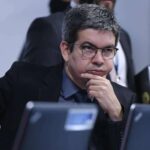 Randolfe chama Campos Neto de 'resquício bolsonarista' e reforça críticas à taxa de juros