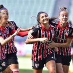 São Paulo vira sobre o Palmeiras e se classifica para a semifinal do Brasileirão feminino São Paulo vira sobre o Palmeiras e se classifica para a semifinal do Brasileirão feminino