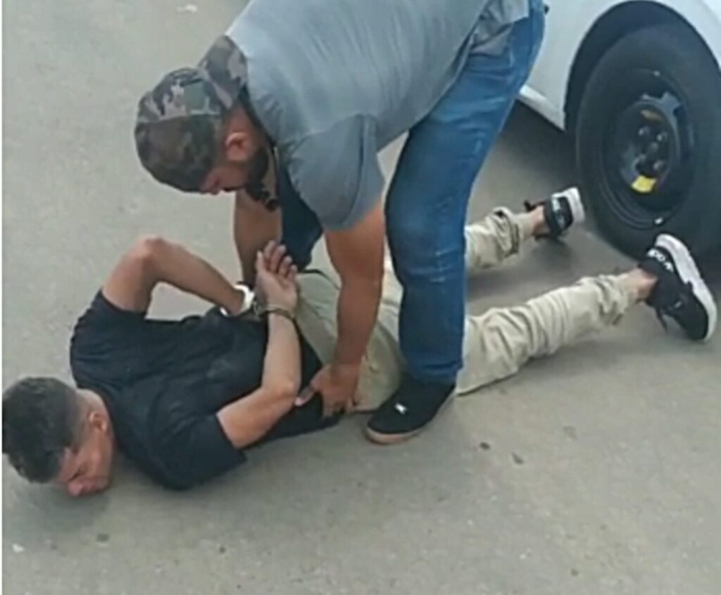 Homem que invadiu escola e desferiu facada no pescoço da ex-mulher vai a júri popular