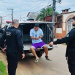 Assaltante preso após viatura da PM cair em barranco é condenado Assaltante preso após viatura da PM cair em barranco é condenado