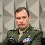 CPMI fecha o cerco contra Mauro Cid por ofensiva golpista CPMI fecha o cerco contra Mauro Cid por ofensiva golpista