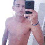Jovem é assassinado a tiros após discussão em praça no Acre Jovem é assassinado a tiros após discussão em praça no Acre
