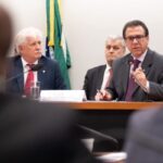 Petistas querem imposto sindical para “mitigar” reforma trabalhista