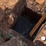 Esgoto entupido causa transtorno em casa de moradora do bairro Santa Inês em Rio Branco Esgoto entupido causa transtorno em casa de moradora do bairro Santa Inês em Rio Branco