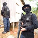 Operação “Corisco” da Polícia Civil prende pessoas ligadas ao crime de roubo e apreende arsenal de armas