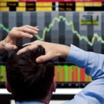 Petrobras cai e derruba bolsa; dólar recua com dado de emprego nos EUA