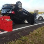 Carro capotado espalha 375 kg de maconha em rodovia de São Paulo
