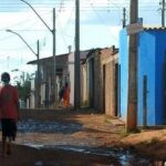 Pobreza cai pela metade, mas afeta quase um quarto dos brasileiros