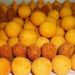 Prefeitura de cidade no Acre com 19 mil habitantes decide comprar 187 mil coxinhas e pasteis