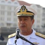 Marinha entende que revelações de Cid sobre ex-comandante ‘não trazem indícios de crime militar’ Marinha entende que revelações de Cid sobre ex-comandante ‘não trazem indícios de crime militar’