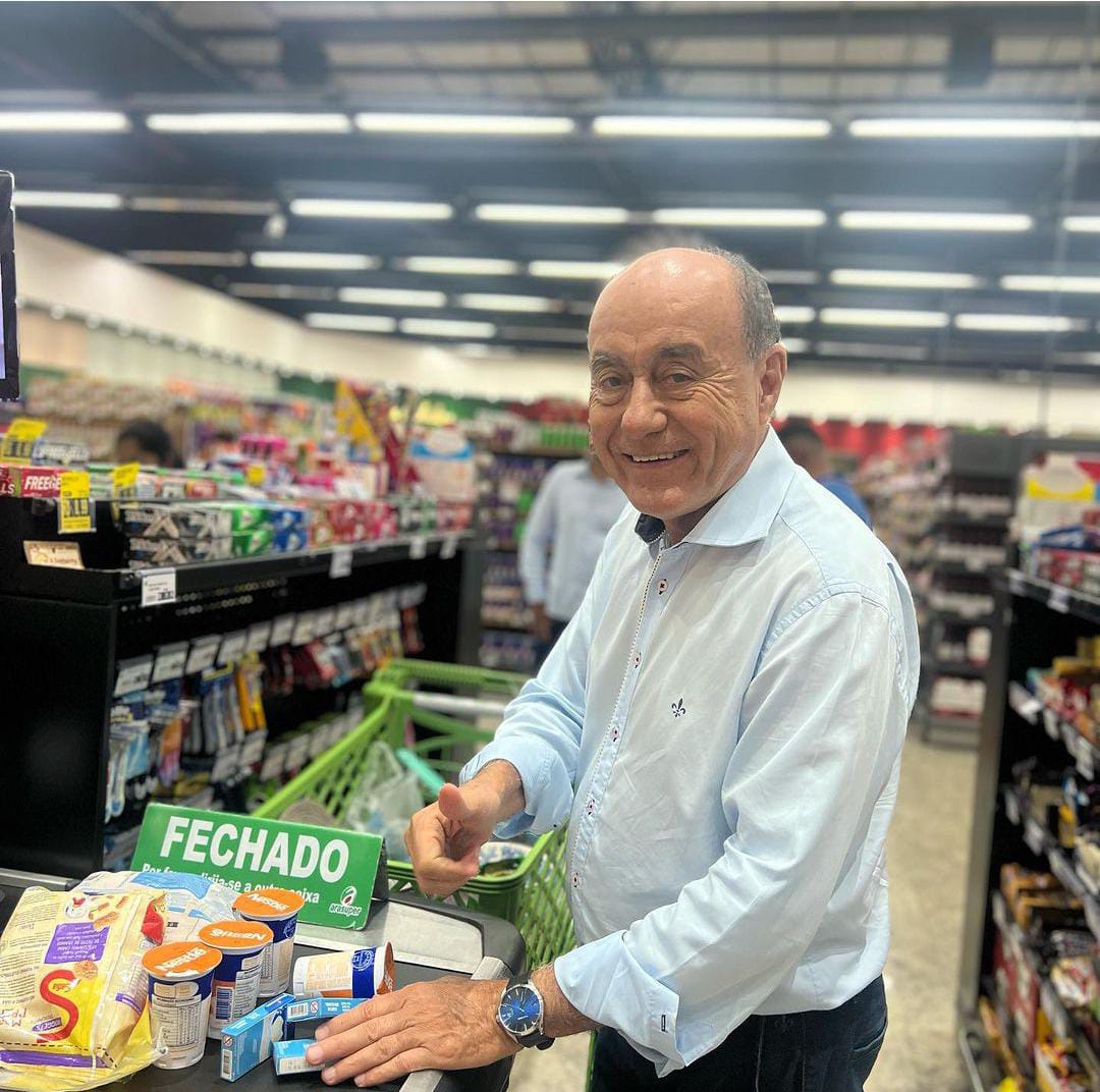 Enquanto rio-branquenses reclamam de situações na cidade, Bocalom posta 'sextou' em supermercado Enquanto rio-branquenses reclamam de situações na cidade, Bocalom posta 'sextou' em supermercado