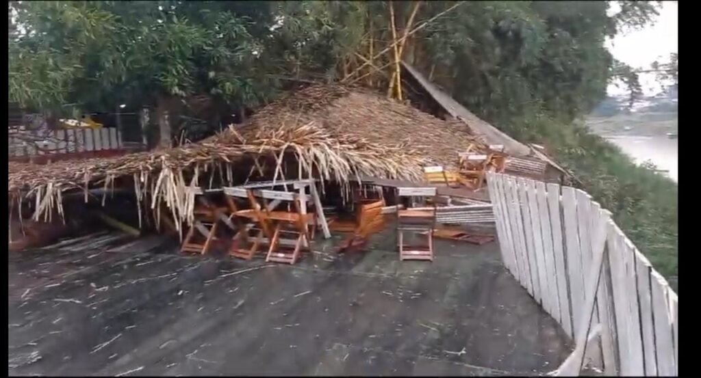 Temporal arranca telhado do famoso ‘Quintal de Osvaldo’