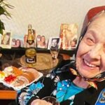 Mulher de 100 anos com demência e em cadeira de rodas foi decapitada por neto Mulher de 100 anos com demência e em cadeira de rodas foi decapitada por neto