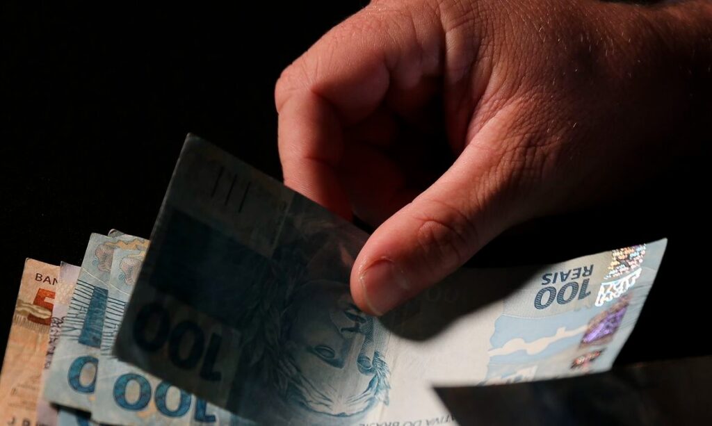 Bolsa Família tem novas regras em outubro; veja