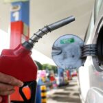 Preço da GASOLINA cai pela 2ª semana nos postos do país