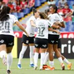 Corinthians mira premiação recorde na briga pelo título da Libertadores feminina