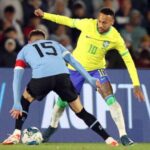 Richarlison mostrando demais, lesão de Neymar e mais: os memes da derrota do Brasil