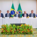Lula pressiona base na Câmara por propostas que aumentem arrecadação Lula pressiona base na Câmara por propostas que aumentem arrecadação
