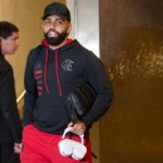 Flamengo desembarca em Brasília com Gabigol projetando estádio cheio Flamengo desembarca em Brasília com Gabigol projetando estádio cheio