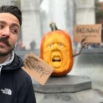 Homem ganha até R$ 25 mil esculpindo abóbora de Halloween Homem ganha até R$ 25 mil esculpindo abóbora de Halloween