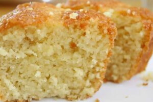 Bolo d’água muito fofinho econômico e fácil de fazer basta misturar os ingredientes e levar pra assar