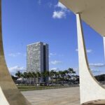 Quatro ministros do STF votam para condenar mais seis pelos atos golpistas Quatro ministros do STF votam para condenar mais seis pelos atos golpistas