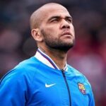 Daniel Alves avalia declarar-se culpado em caso de estupro para reduzir pena, diz jornal