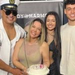 Carla Perez abre álbum de fotos de comemoração de aniversário em família Carla Perez abre álbum de fotos de comemoração de aniversário em família