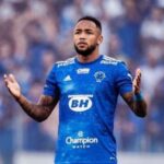 De volta ao Cruzeiro, Rafa Silva ressalta evolução física: 'Muito melhor'