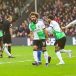 Liverpool assume liderança em jogo marcado por virada nos acréscimos e marca de Salah